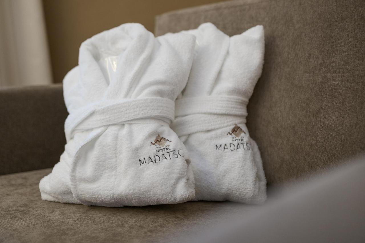 Hotel Madatsch ตราฟอย ภายนอก รูปภาพ